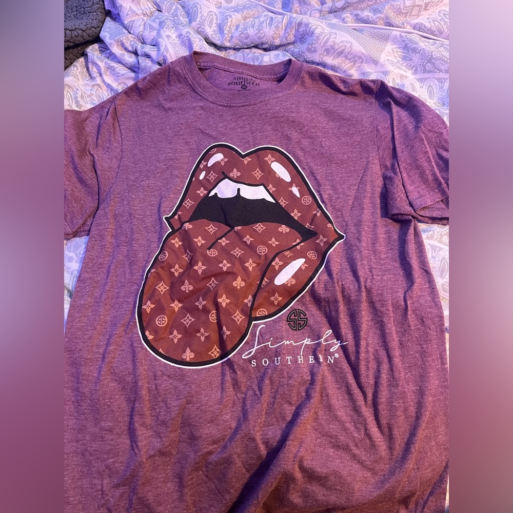 Simply Souther shirt! size M
